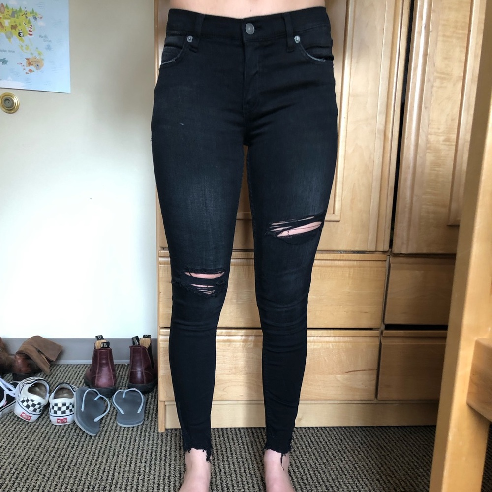 Black ripped free people jeans!!